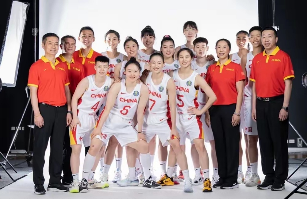 aoa体育娱乐-老妇人队内竞争激烈，全队士气高昂备战联赛的简单介绍