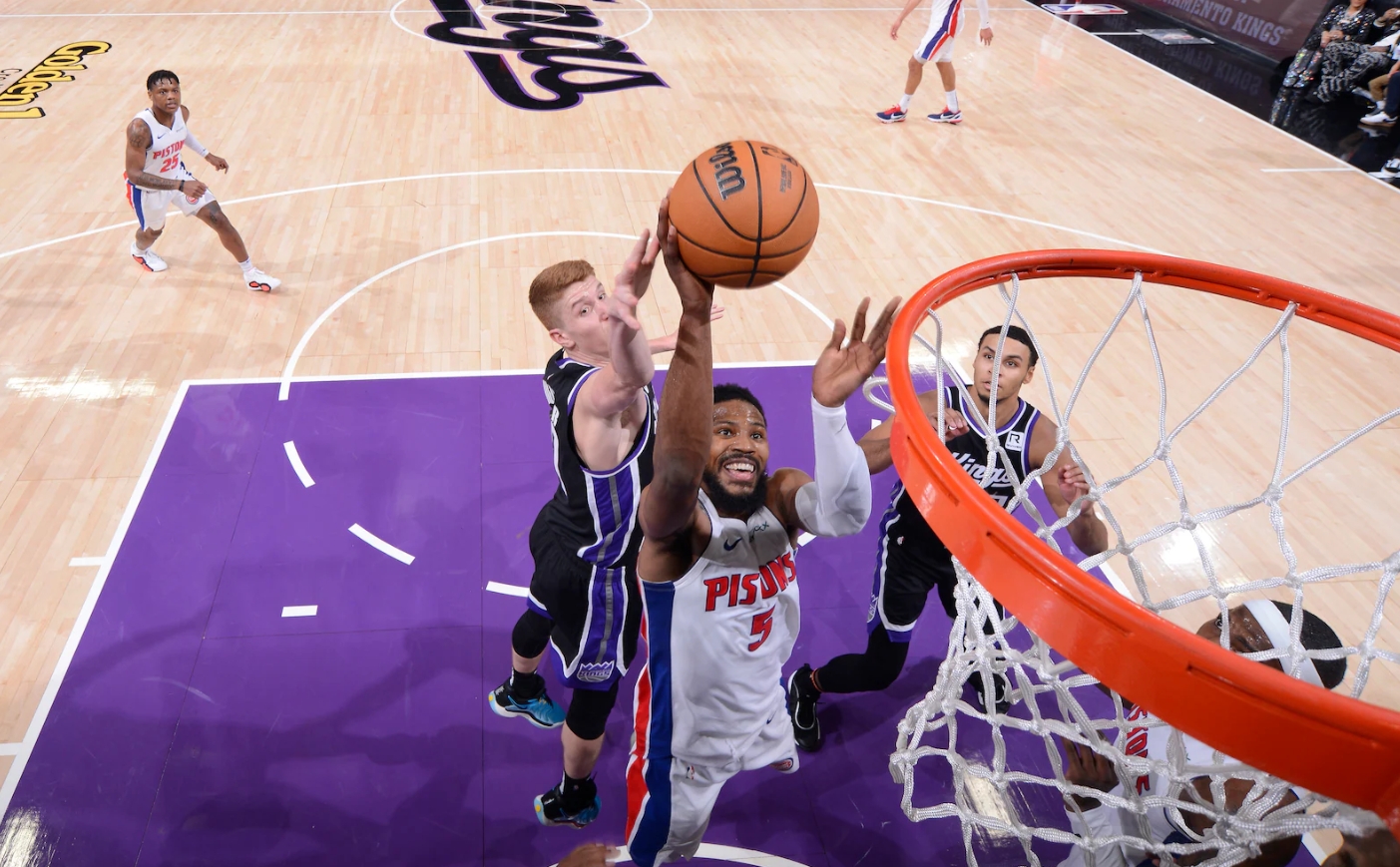 aoa体育课程-关于火爆对决！豪门球队竞技，硬仗在等的信息