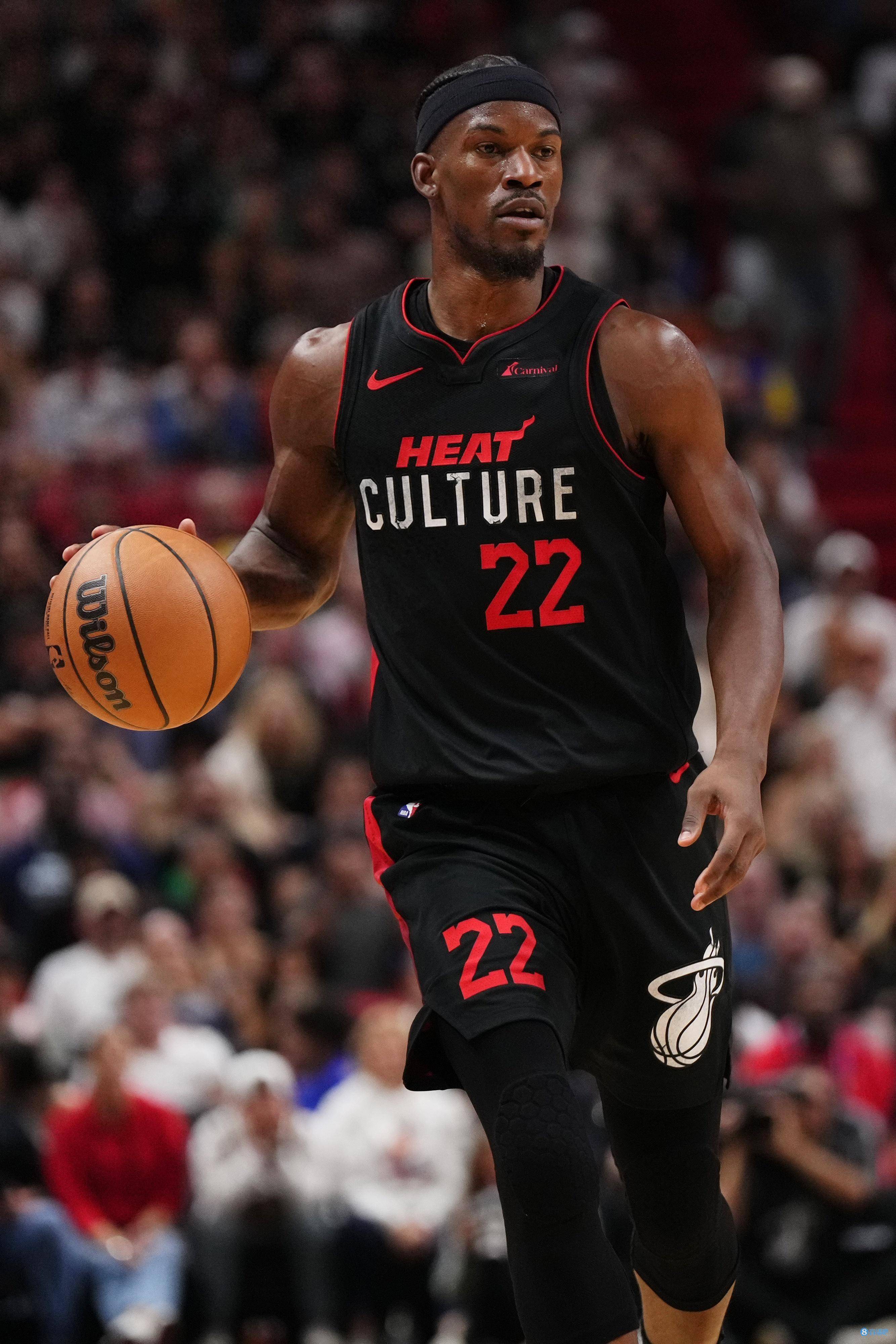 联盟热门球星表现抢眼,精彩篮球瞬间引爆全场的简单介绍 联盟热门球星表现抢眼,精彩篮球瞬间引爆全场的简单介绍