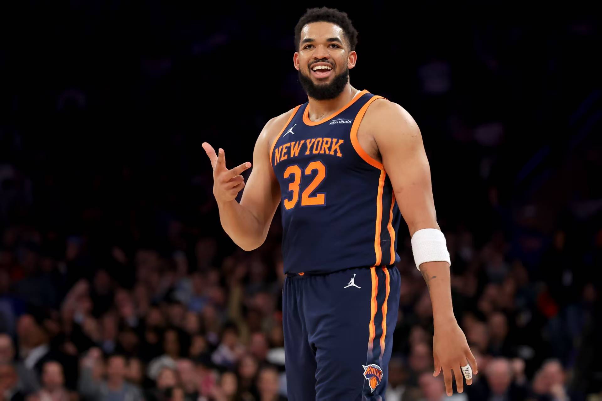 太阳主场大胜活塞，晋级季后赛(太阳主场大胜活塞,晋级季后赛谁赢了)