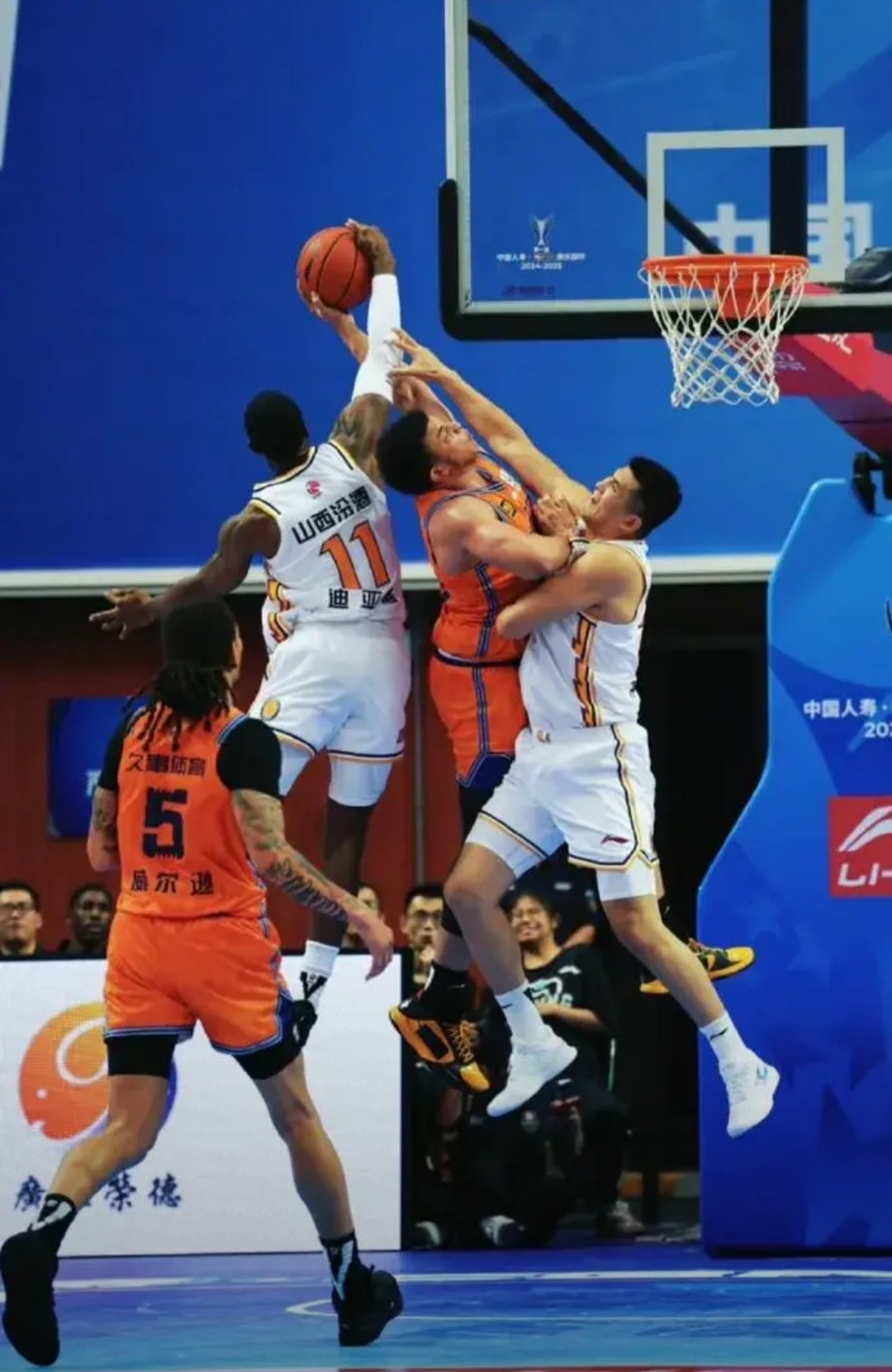 aoa体育课程-包含凭借一波上海队,全国篮球锦标赛成功爆冷,现场全场沸腾的词条