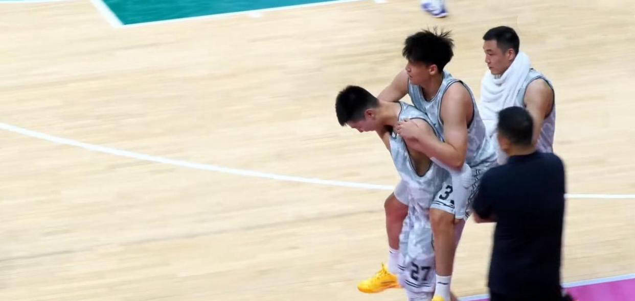 aoa体育课程-辽宁男篮势不可挡,实力坐稳亚军宝座的简单介绍