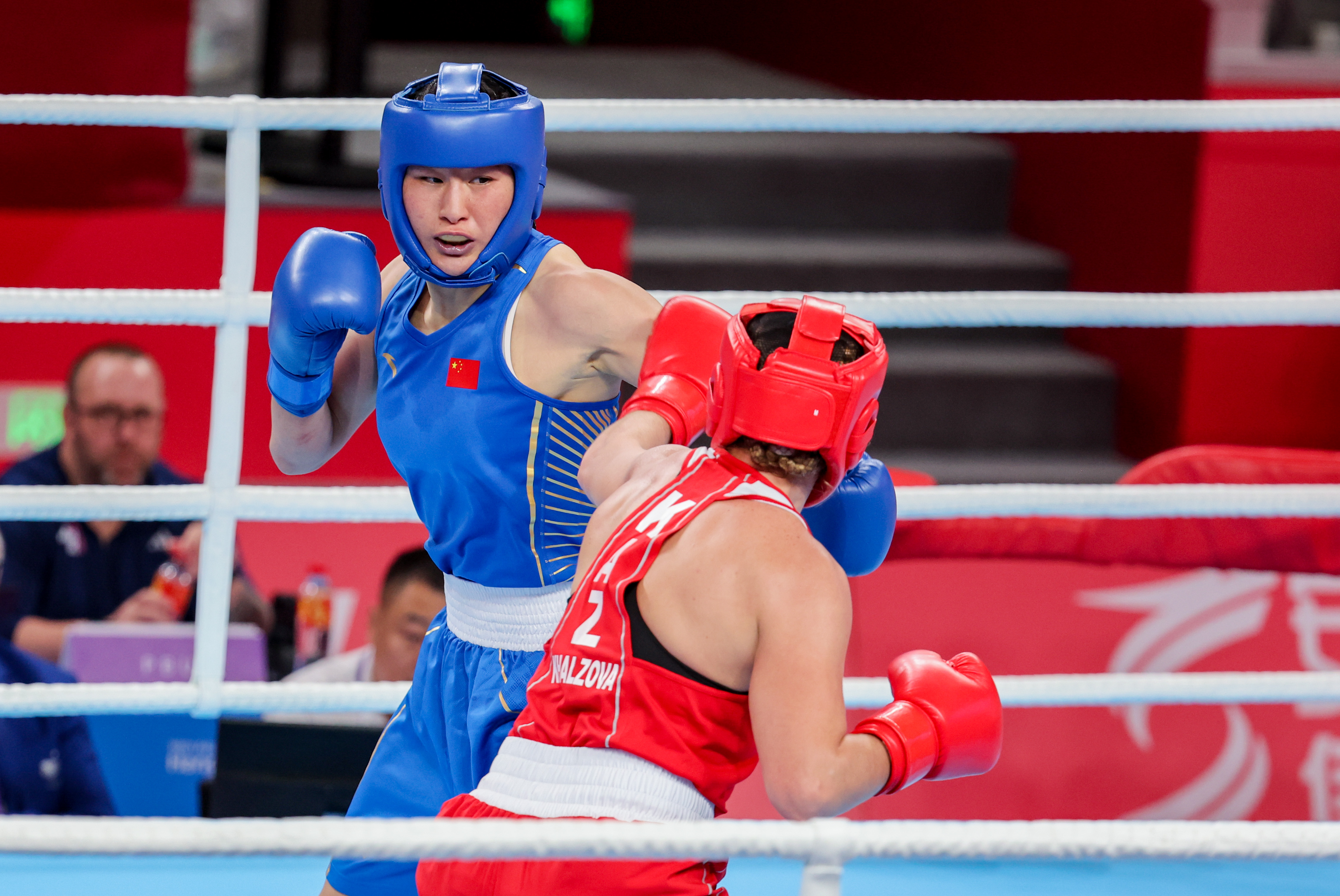 哈萨克斯坦男子拳击亮相赛场 哈萨克斯坦男子拳击亮相赛场