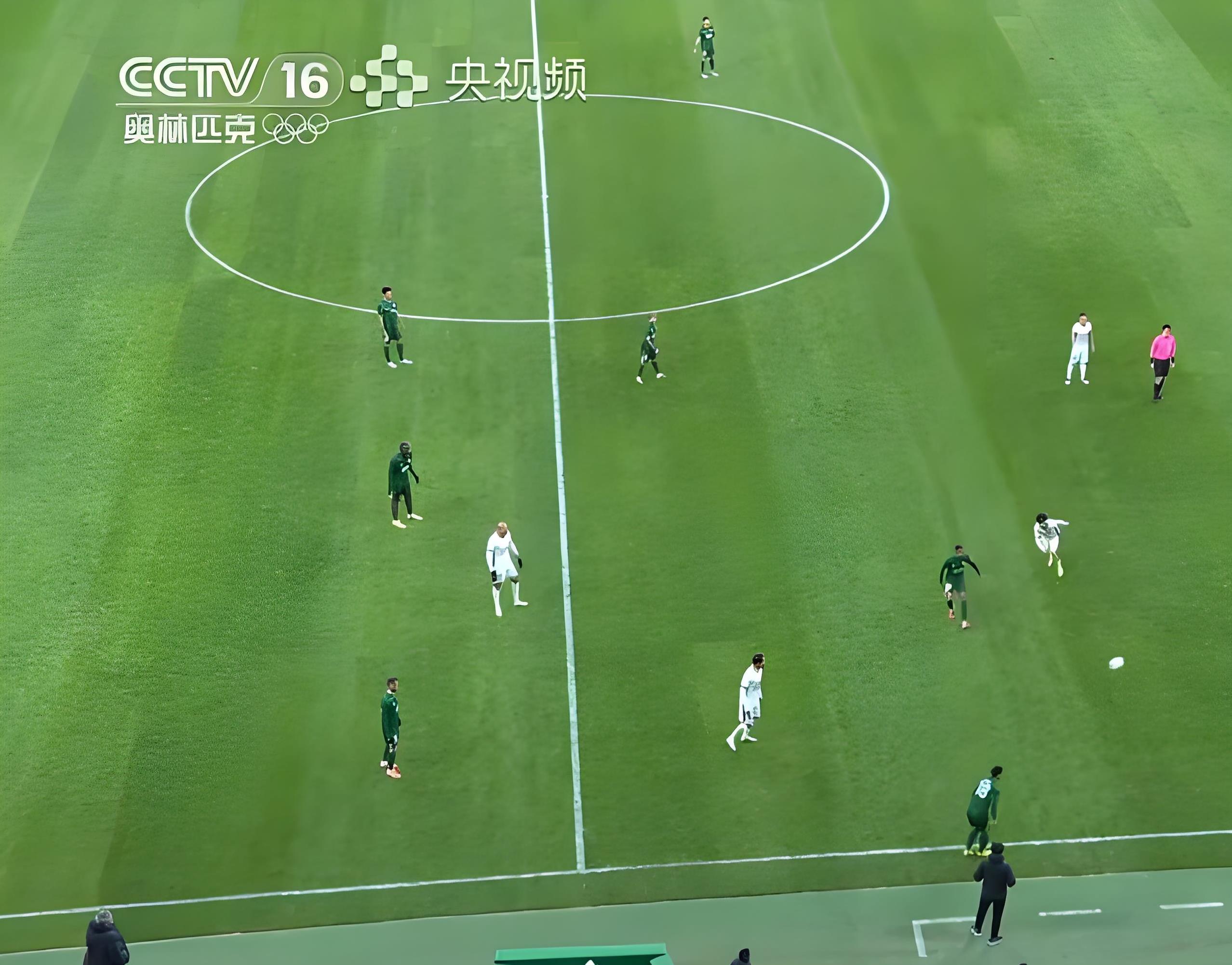 aoa体育活动-关于势均力敌,一场篮球联赛引人入胜的对决让球迷沸腾的信息