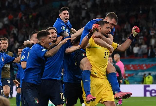 aoa体育教练-包含双方对决再次上演，气氛热度剧增的词条