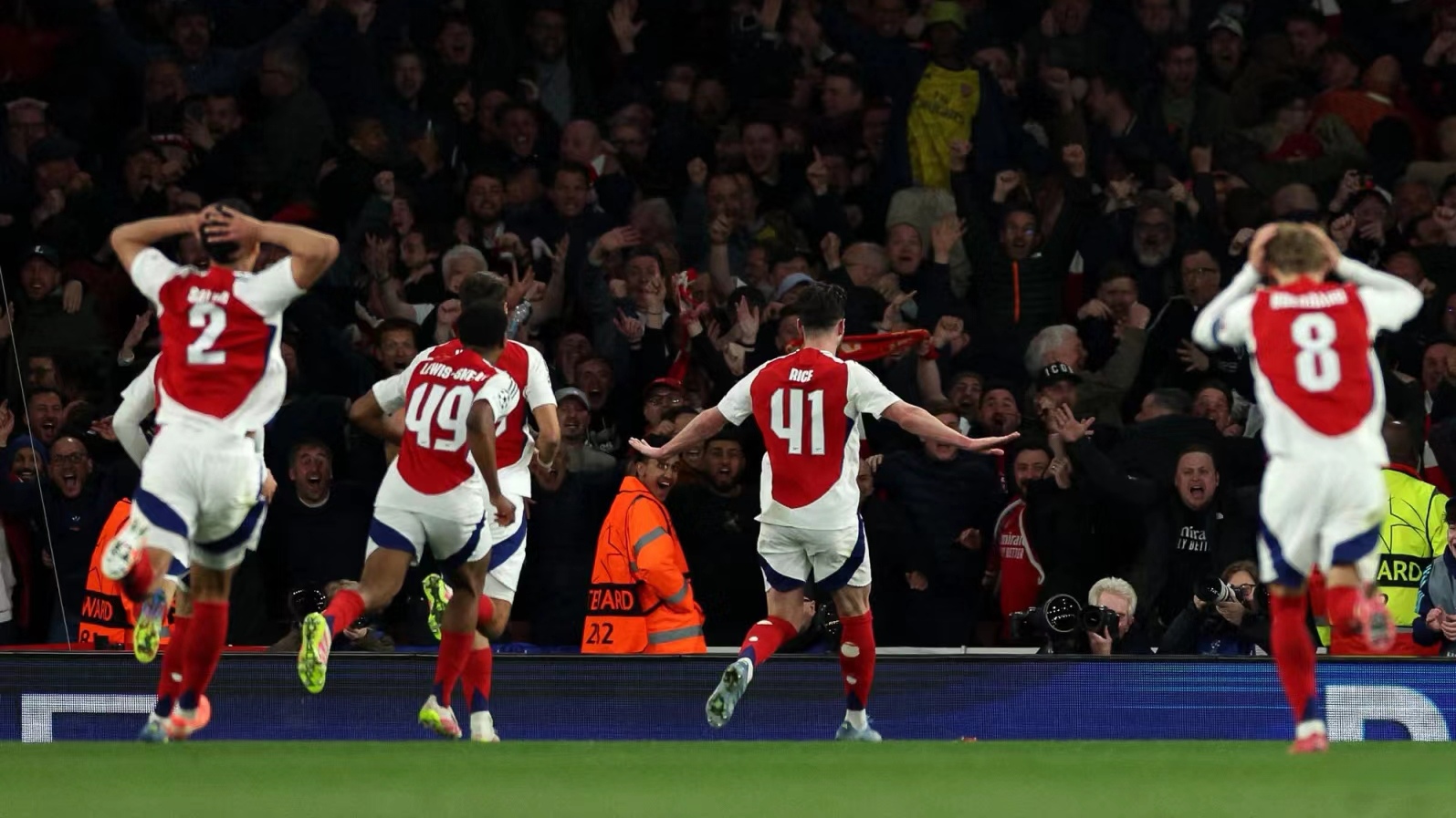 aoa体育馆-瓦伦西亚主场告捷，球队状态回勇