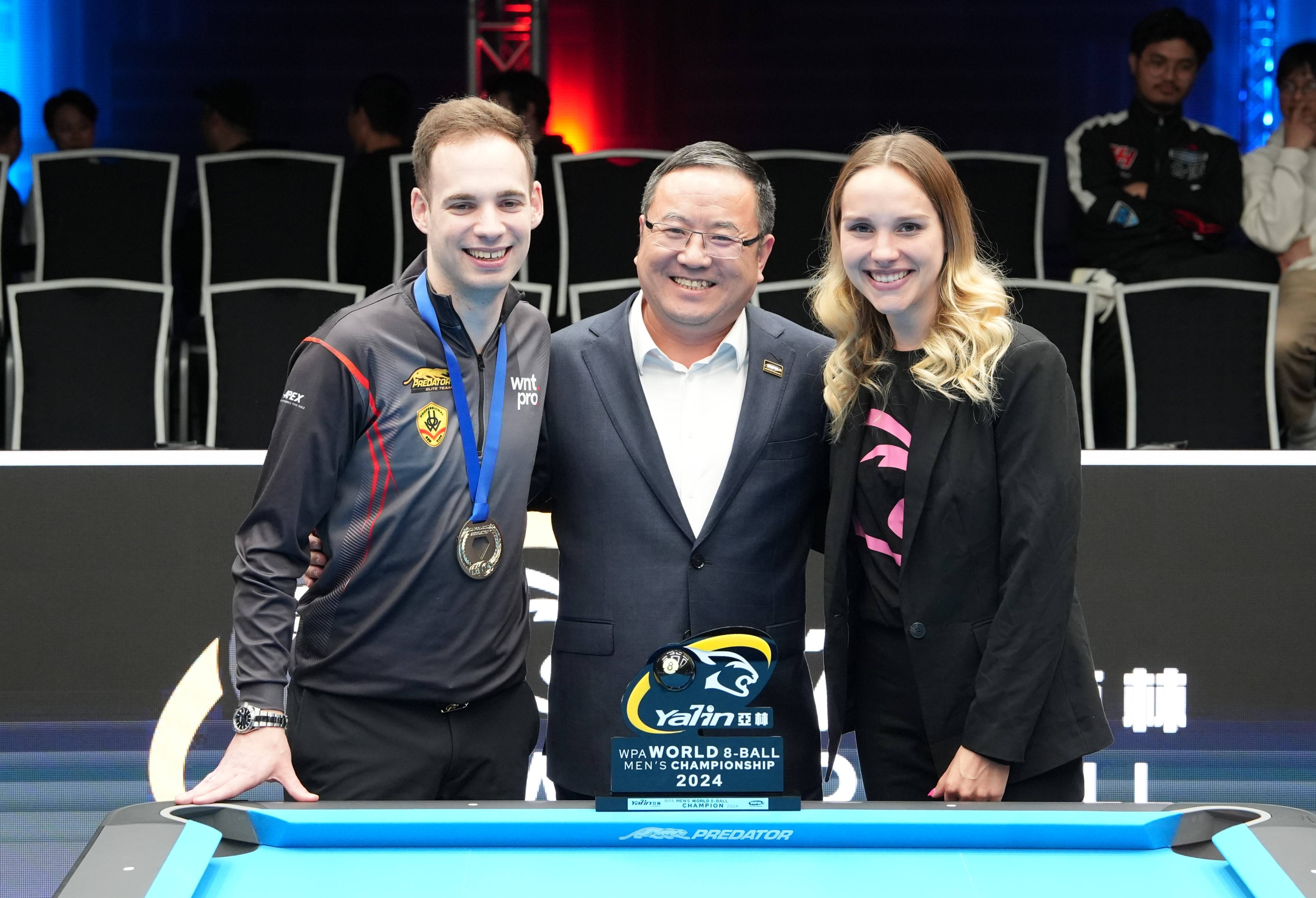 包含新西兰举重选手实力出众再战争冠军的词条 包含新西兰举重选手实力出众再战争冠军的词条