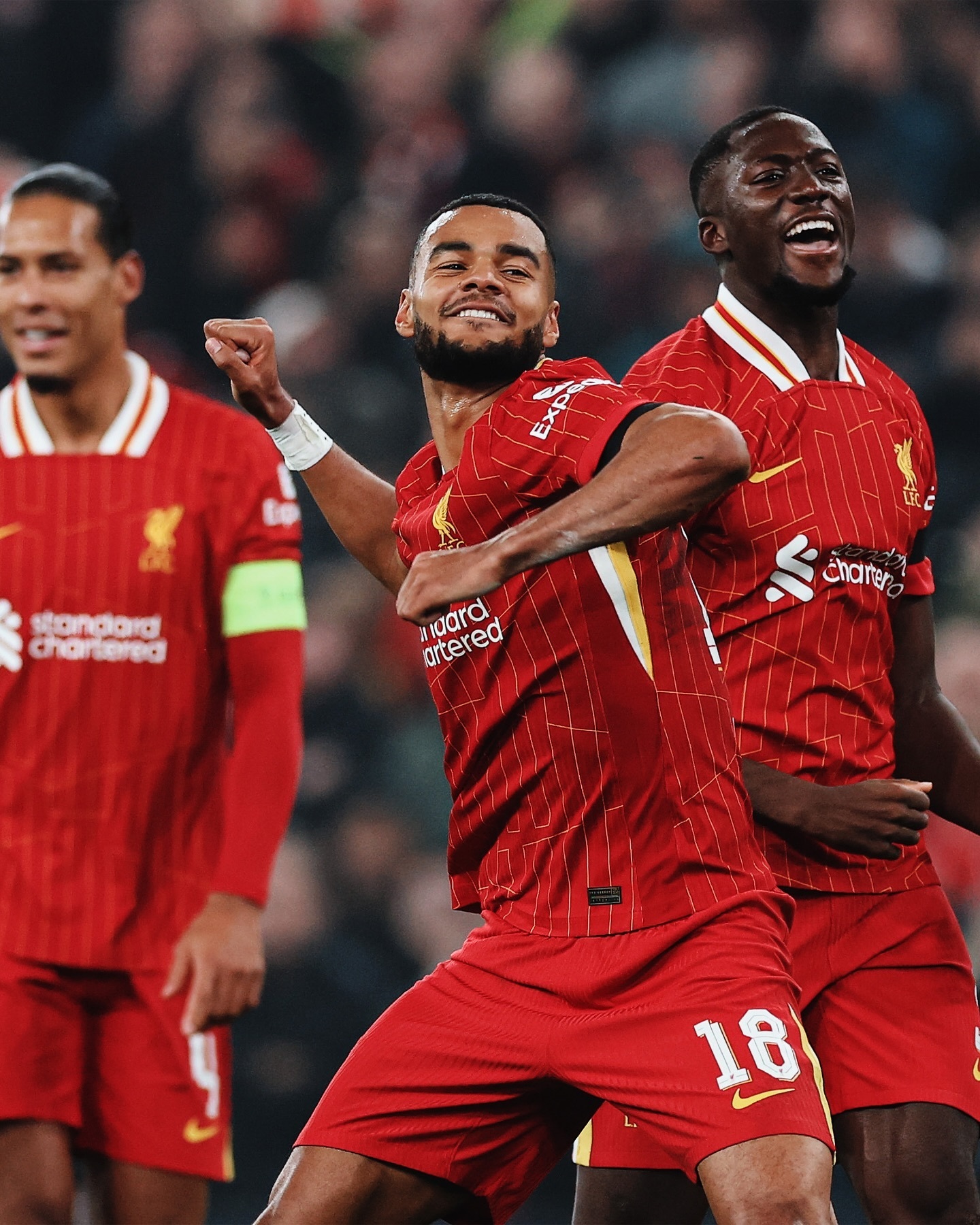 利物浦战胜对手,锁定淘汰赛名额 利物浦战胜对手,锁定淘汰赛名额