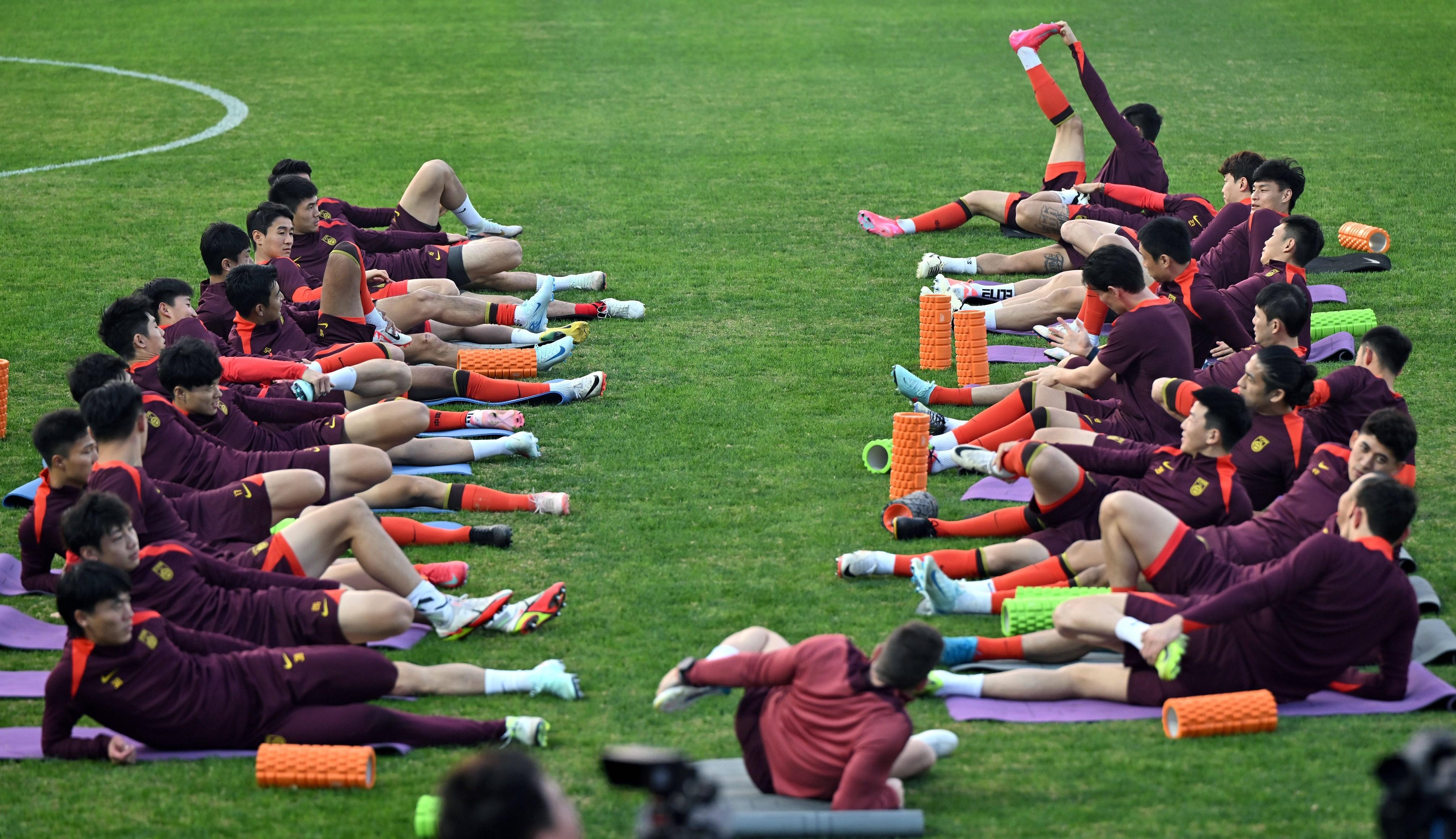 aoa体育教练-关于佛罗伦萨球员集中训练，努力备战下一轮比赛的信息