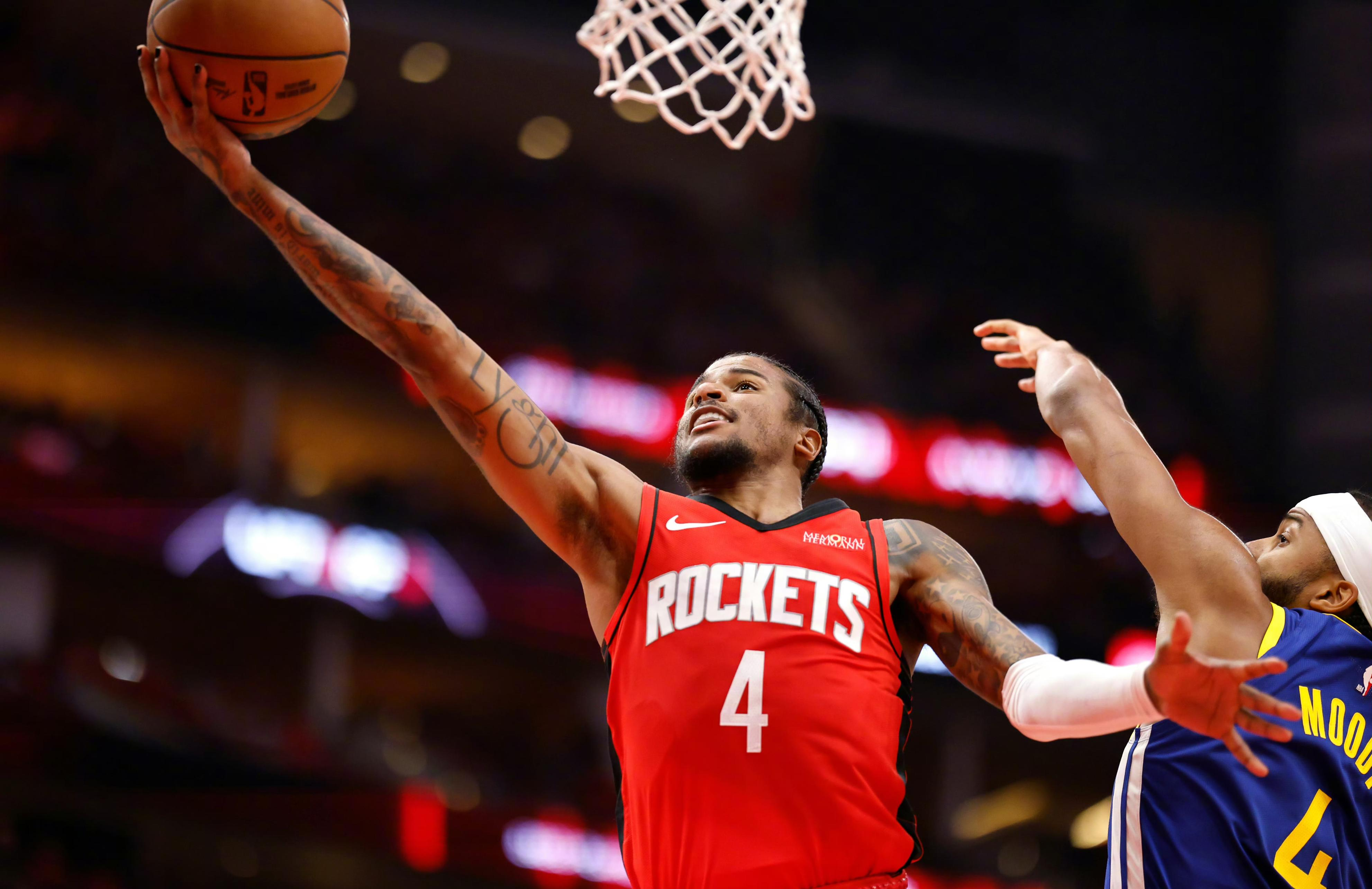 球队经验丰富，稳定地夺得胜利