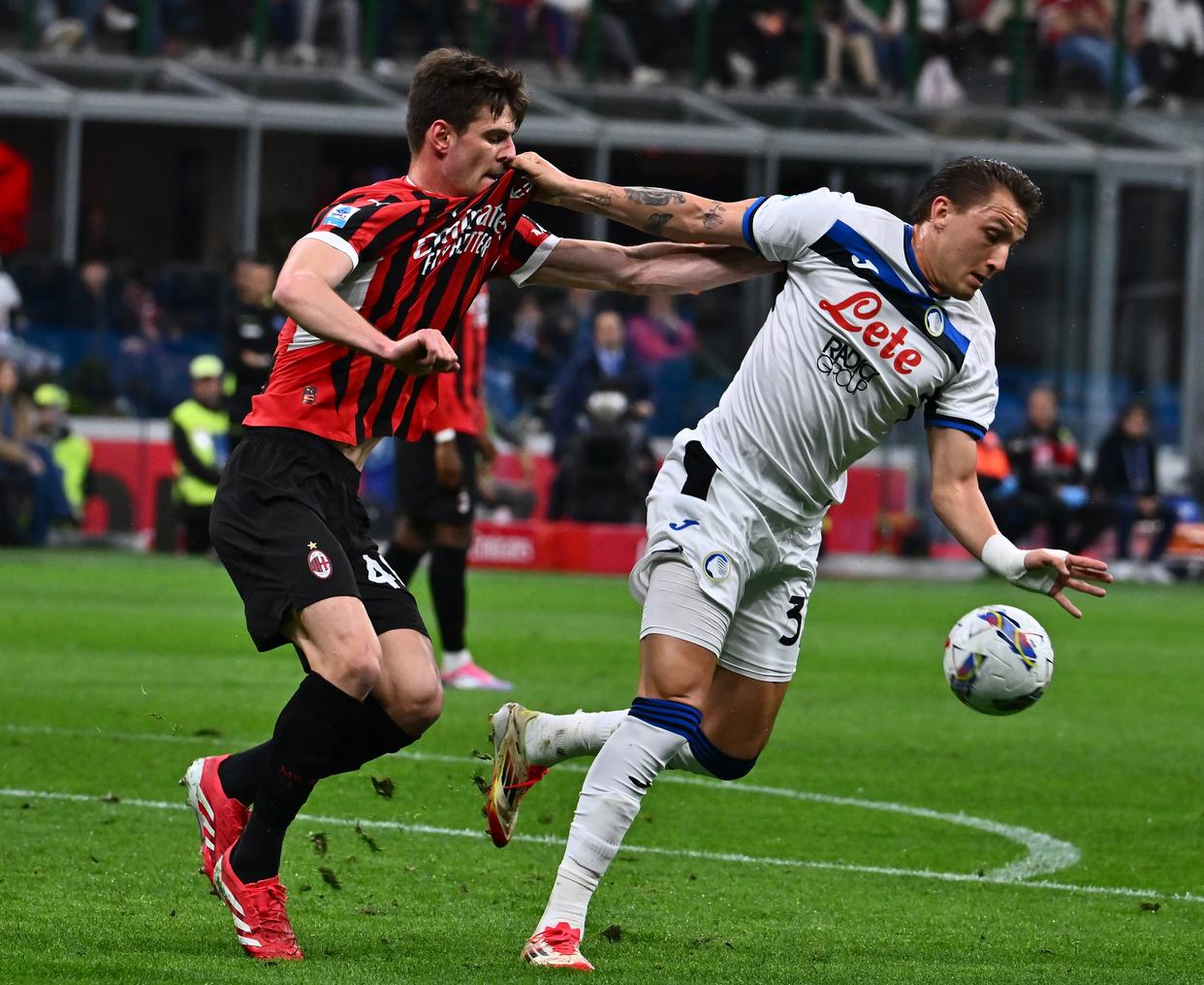 亚特兰大客场大胜,意甲劲旅未能逆袭 亚特兰大客场大胜,意甲劲旅未能逆袭