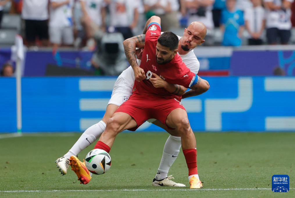 包含塞尔维亚迎战斯洛文尼亚，强强对话展开的词条