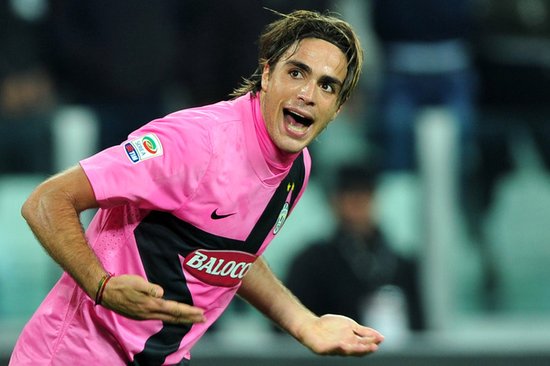 aoa体育视频-博努奇荣膺年度意甲最佳中卫，尤文为其另类庆祝的简单介绍