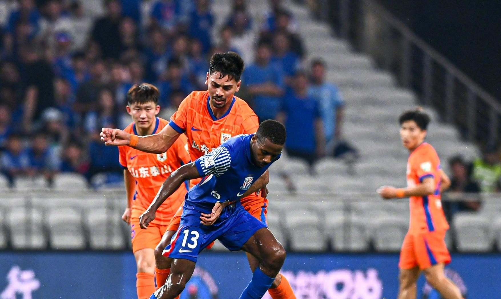 马拉加球员表现出色，帮助球队赢得比赛