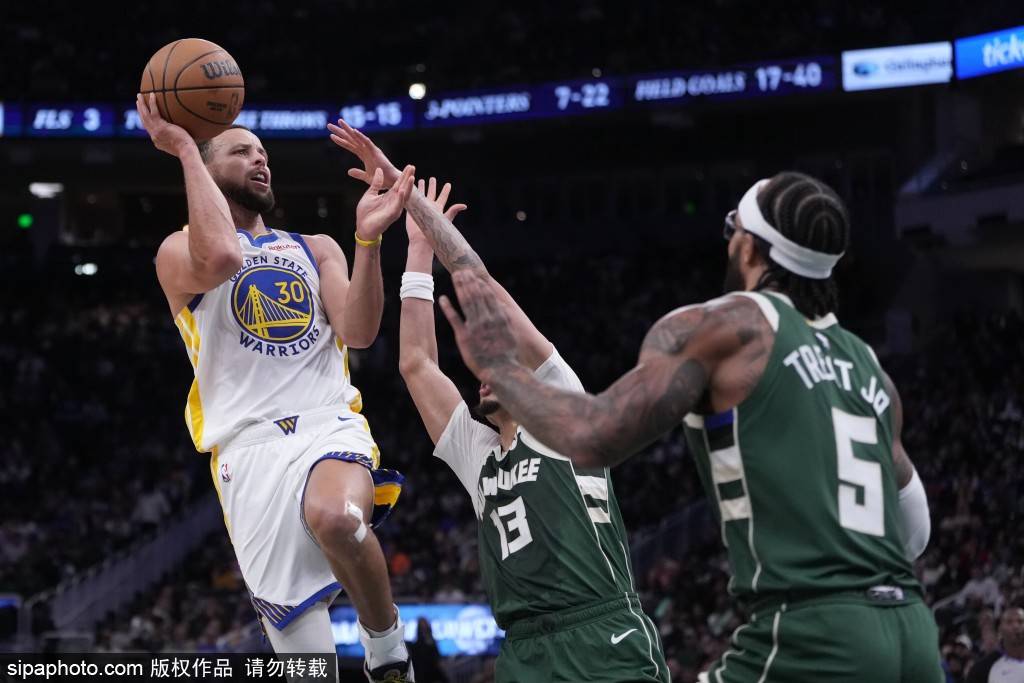 aoa体育视频-雄鹿后卫表现抢眼,有望成为球队新一代核心