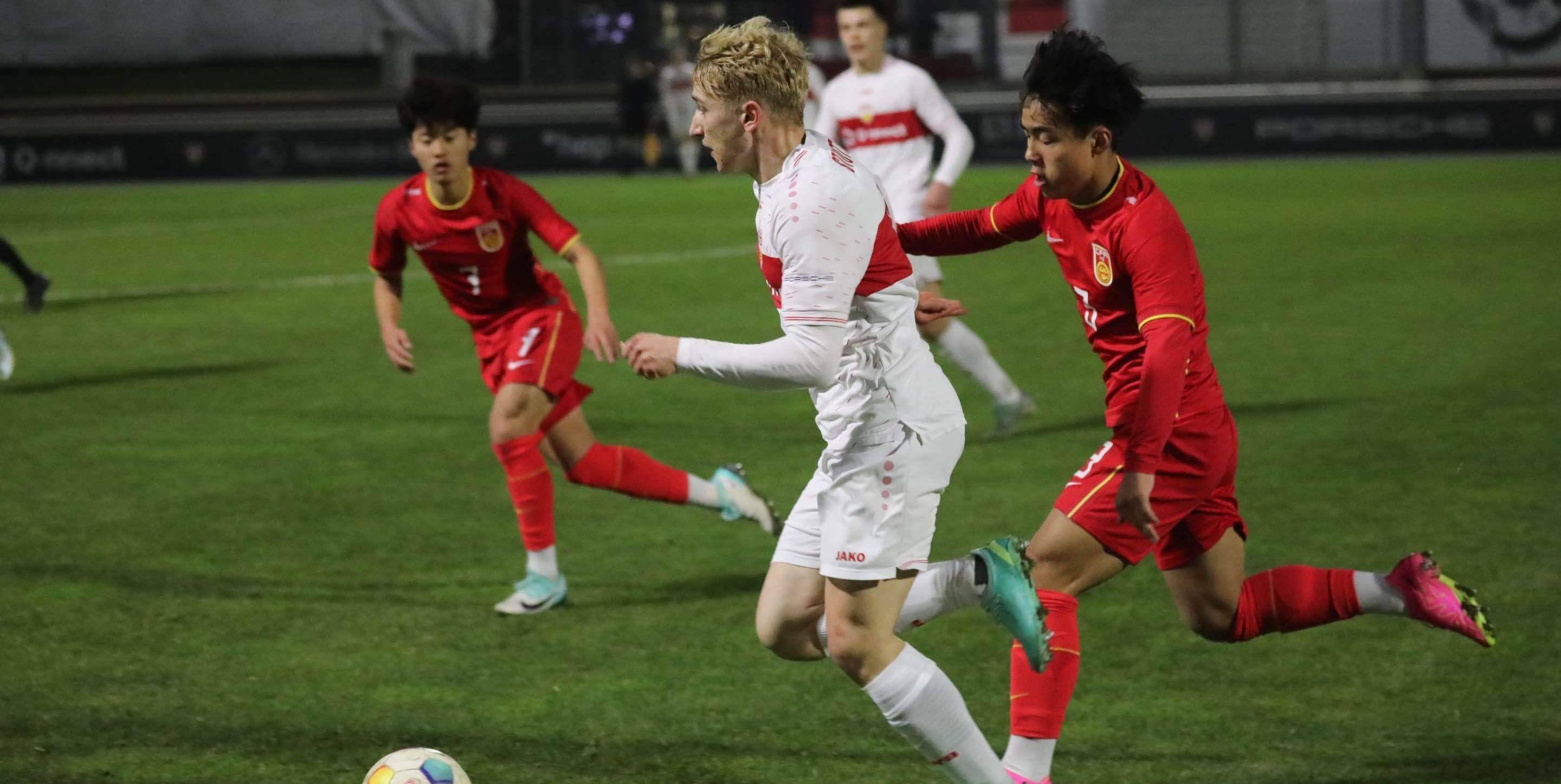 斯图加特血战结束，最终踢平比赛