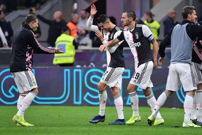 尤文图斯胜出关键战役，领跑积分榜的简单介绍