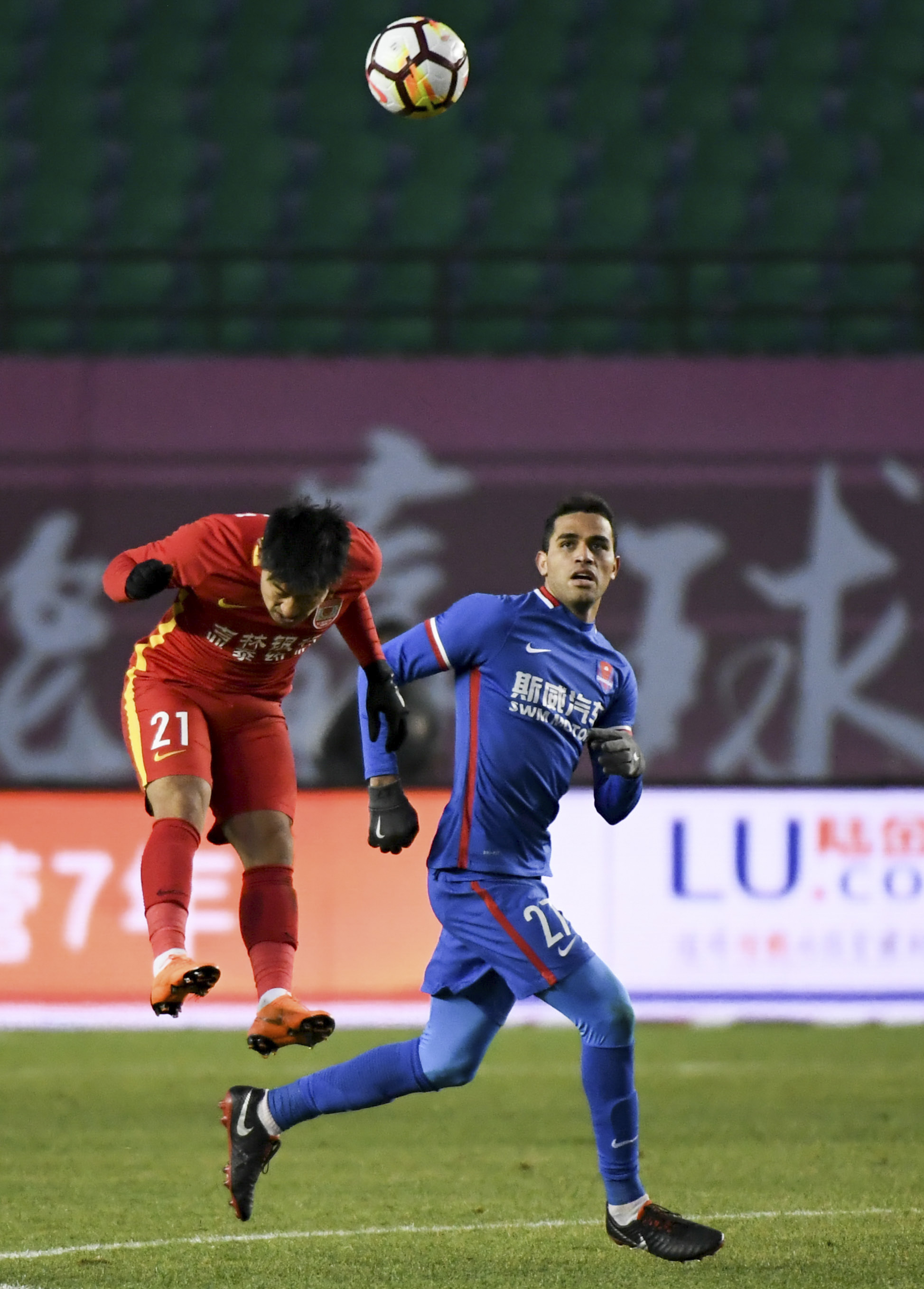 重庆斯威客场不敌山东鲁能,呈现低迷状态的简单介绍 重庆斯威客场不敌山东鲁能,呈现低迷状态的简单介绍