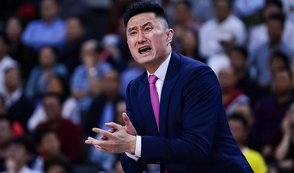 广西队主场大败,遭遇连败困境 广西队主场大败,遭遇连败困境